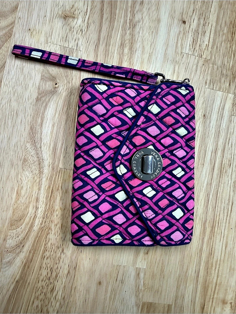 Vera Bradley Turnlock Wallet Wristlet Pink & Purple